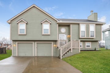1702 Briarwood Ln Excelsior Springs, MO 64024